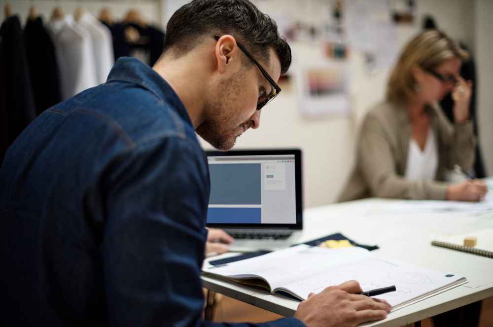 Protocolo de desconexión digital: la nueva obligación para pymes en Sevilla